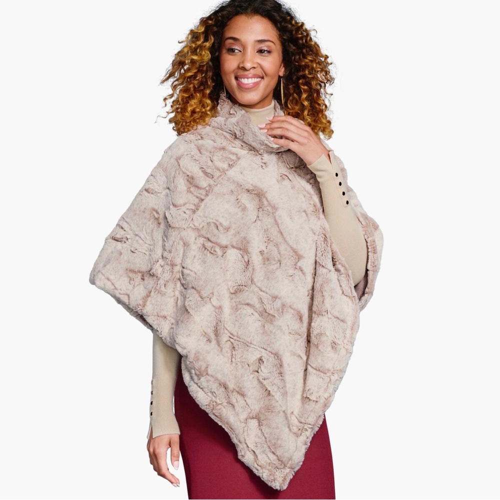 Johnston and Murphy Reversible Faux-Fur Poncho One Size